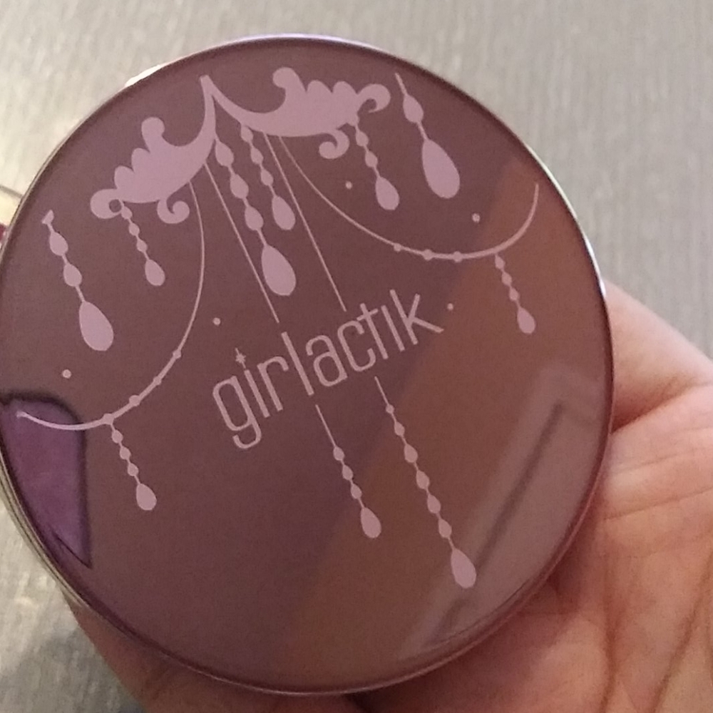 Blush highlighter